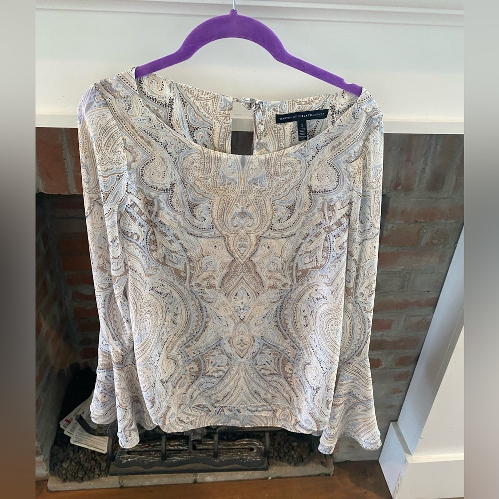 White House Black Market Paisley Bell Sleeve Tie Back Blouse size 2 Ligh…
